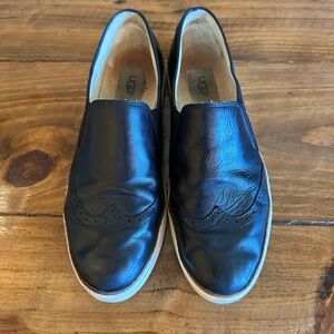 Ugg women’s black leather Slip-ons - size 8.5